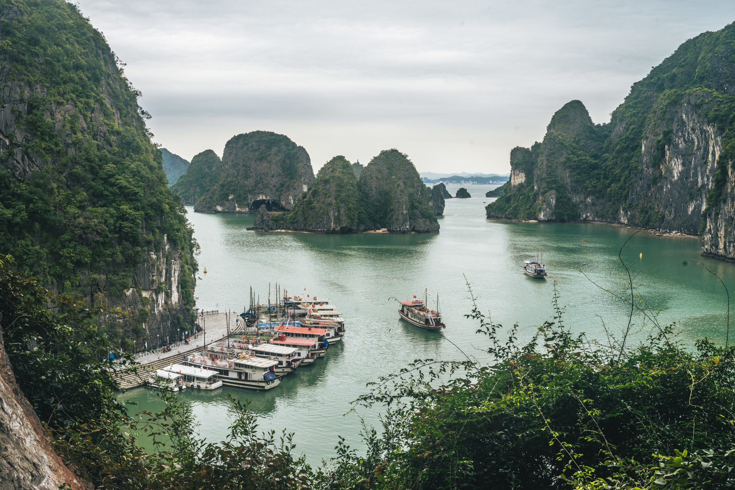 The beauty of UNESCO Heritage site Ha Long Bay, Quang Ninh, Vietnam.